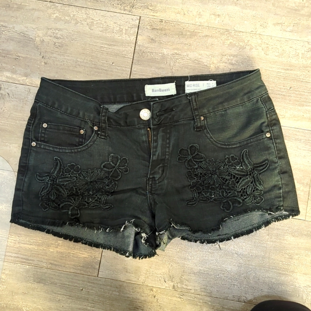 Black Jean Shirts Size 7